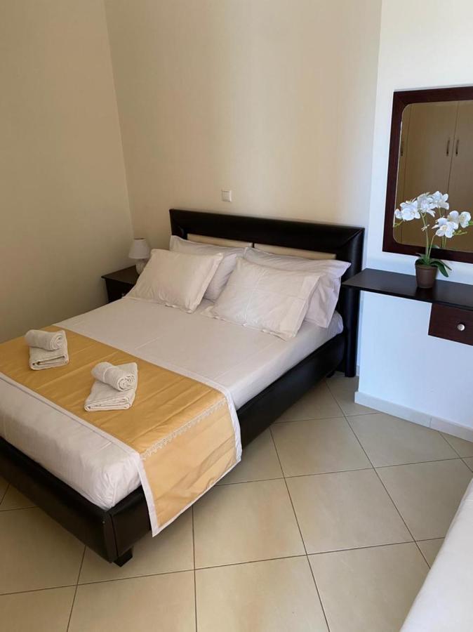 Paradiso Apartments Sarandë Buitenkant foto