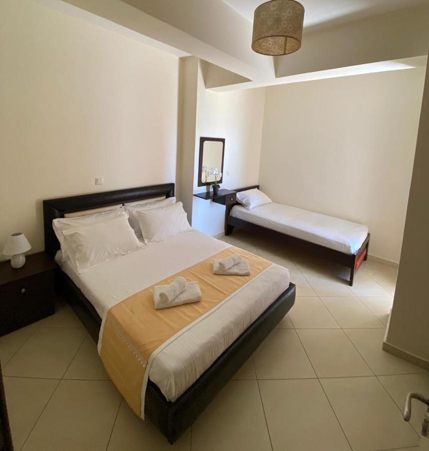 Paradiso Apartments Sarandë Buitenkant foto