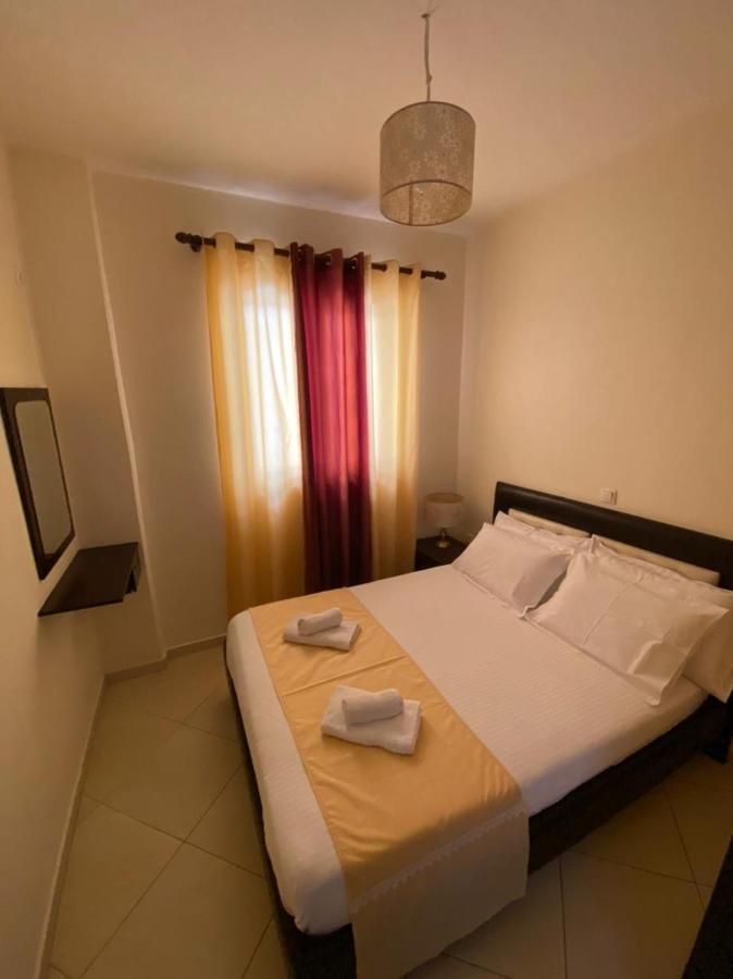 Paradiso Apartments Sarandë Buitenkant foto