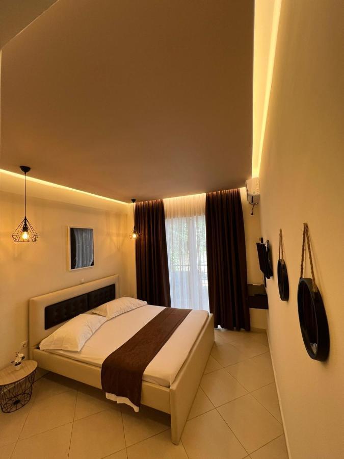 Paradiso Apartments Sarandë Buitenkant foto