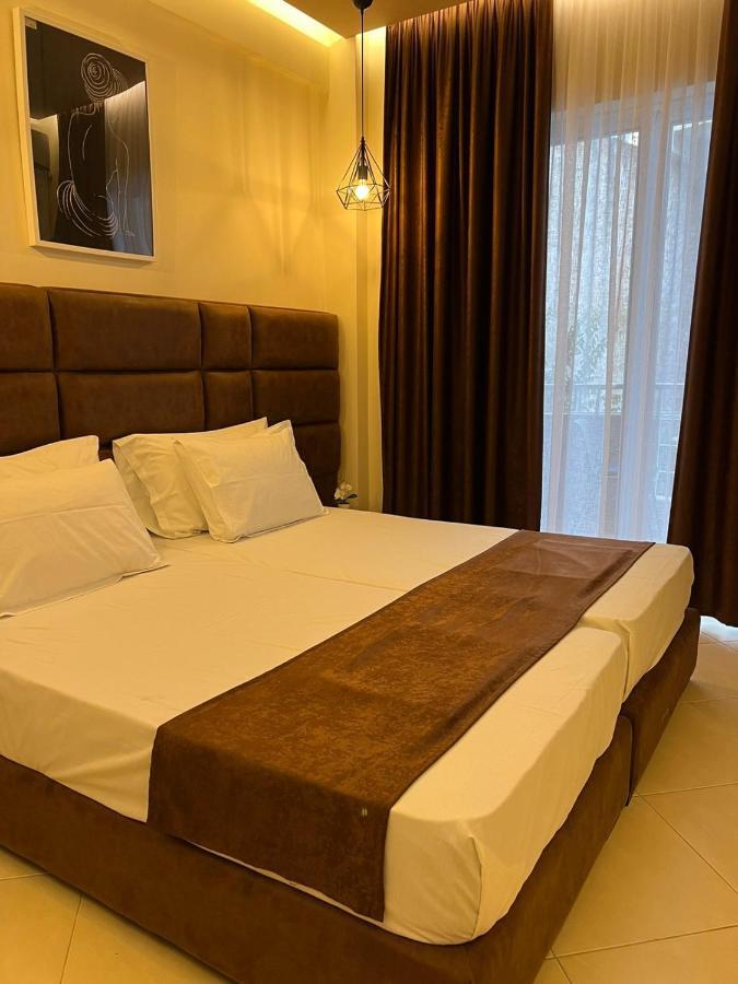 Paradiso Apartments Sarandë Buitenkant foto