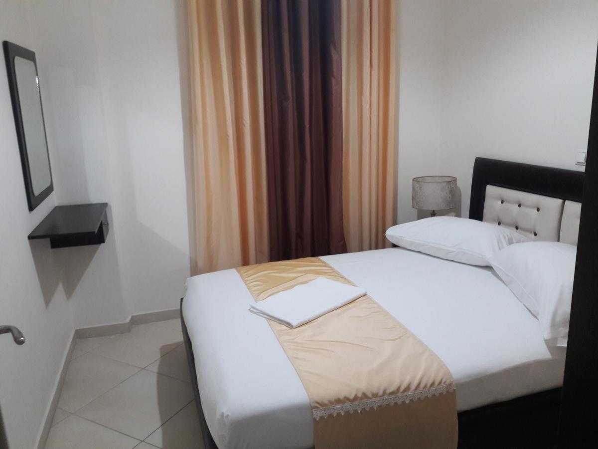 Paradiso Apartments Sarandë Buitenkant foto